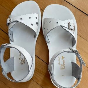 Girls SaltWater sandals Size 1 White